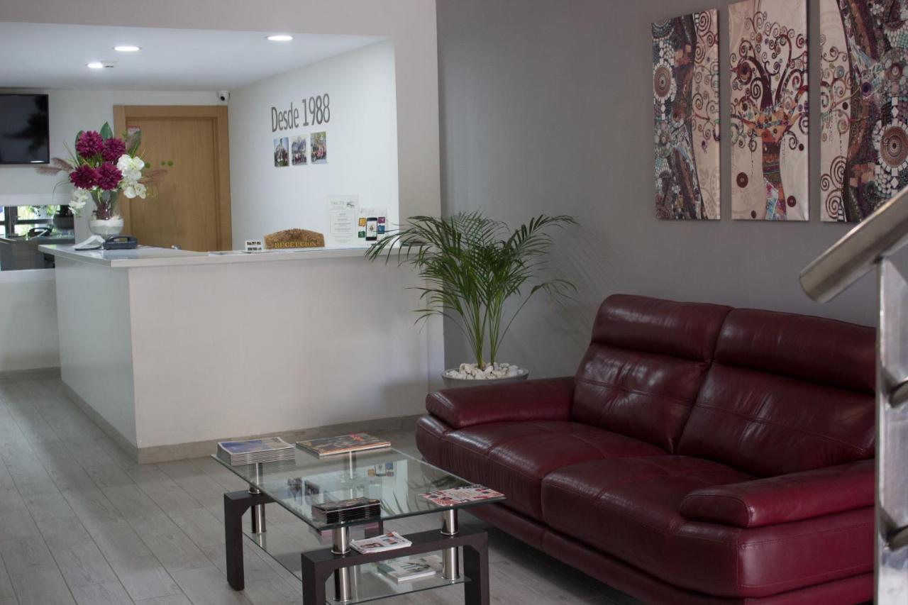 Hostal Mont Royal Alicante Dış mekan fotoğraf