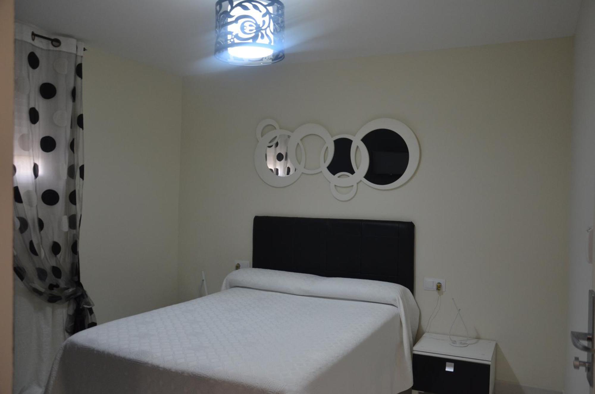 Hostal Mont Royal Alicante Dış mekan fotoğraf