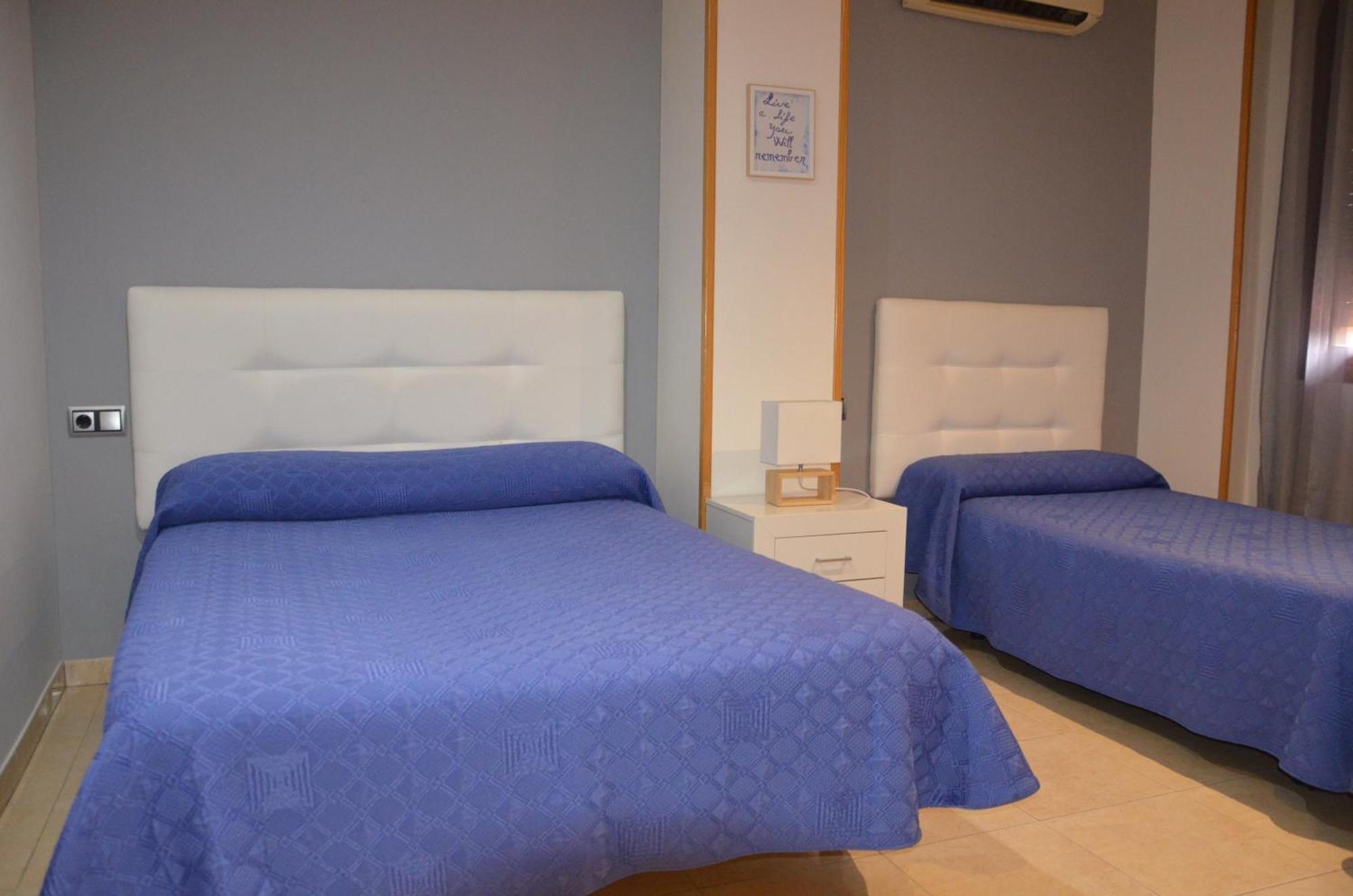 Hostal Mont Royal Alicante Dış mekan fotoğraf