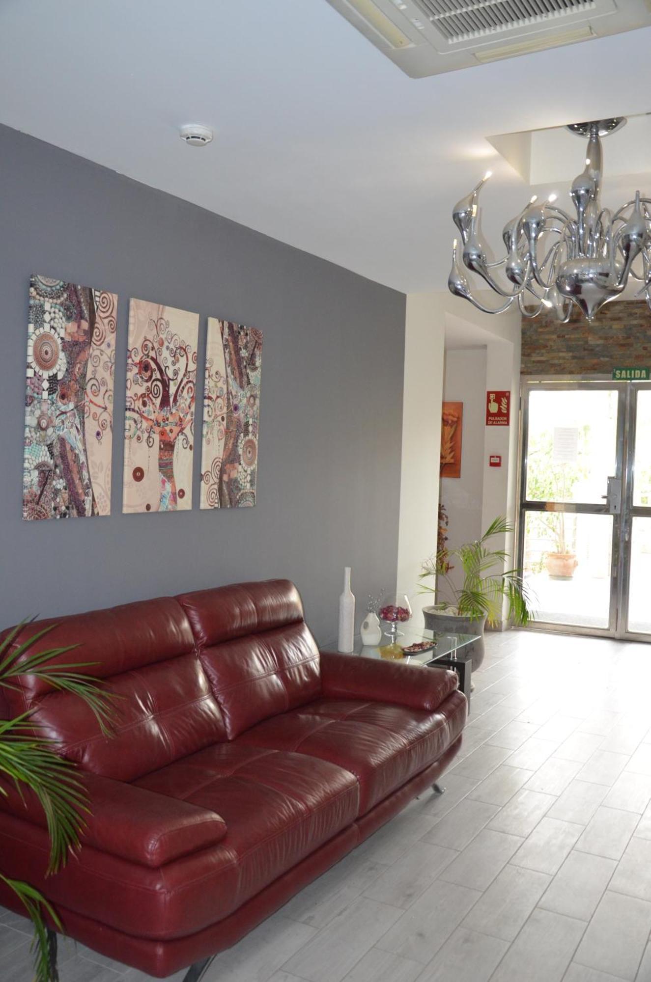 Hostal Mont Royal Alicante Dış mekan fotoğraf