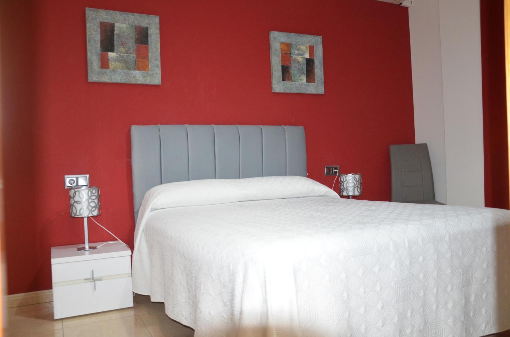 Hostal Mont Royal Alicante Dış mekan fotoğraf