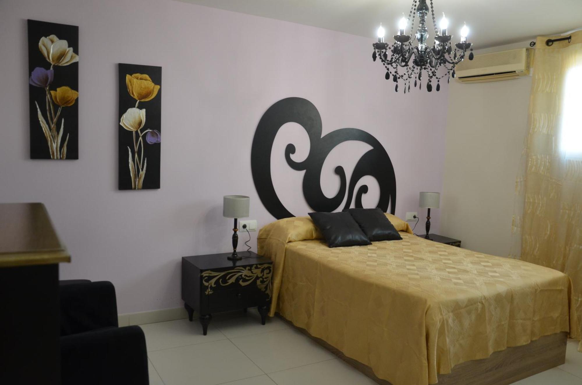 Hostal Mont Royal Alicante Dış mekan fotoğraf