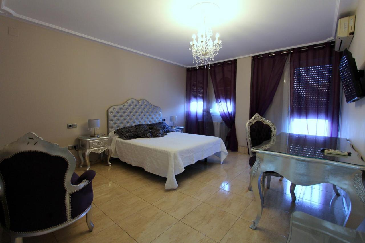 Hostal Mont Royal Alicante Dış mekan fotoğraf