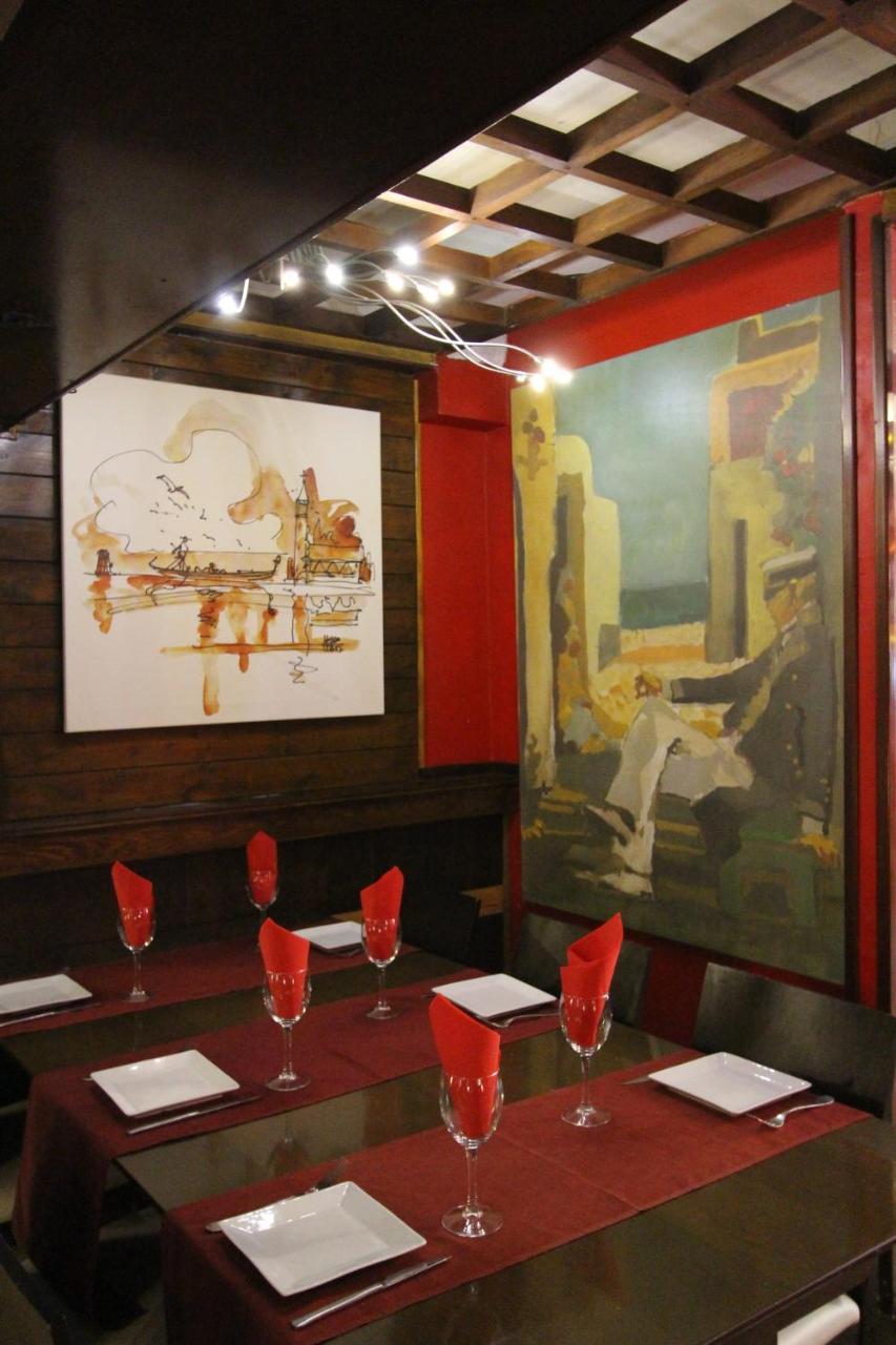 Hostal Mont Royal Alicante Dış mekan fotoğraf