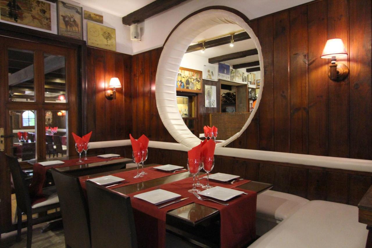 Hostal Mont Royal Alicante Dış mekan fotoğraf