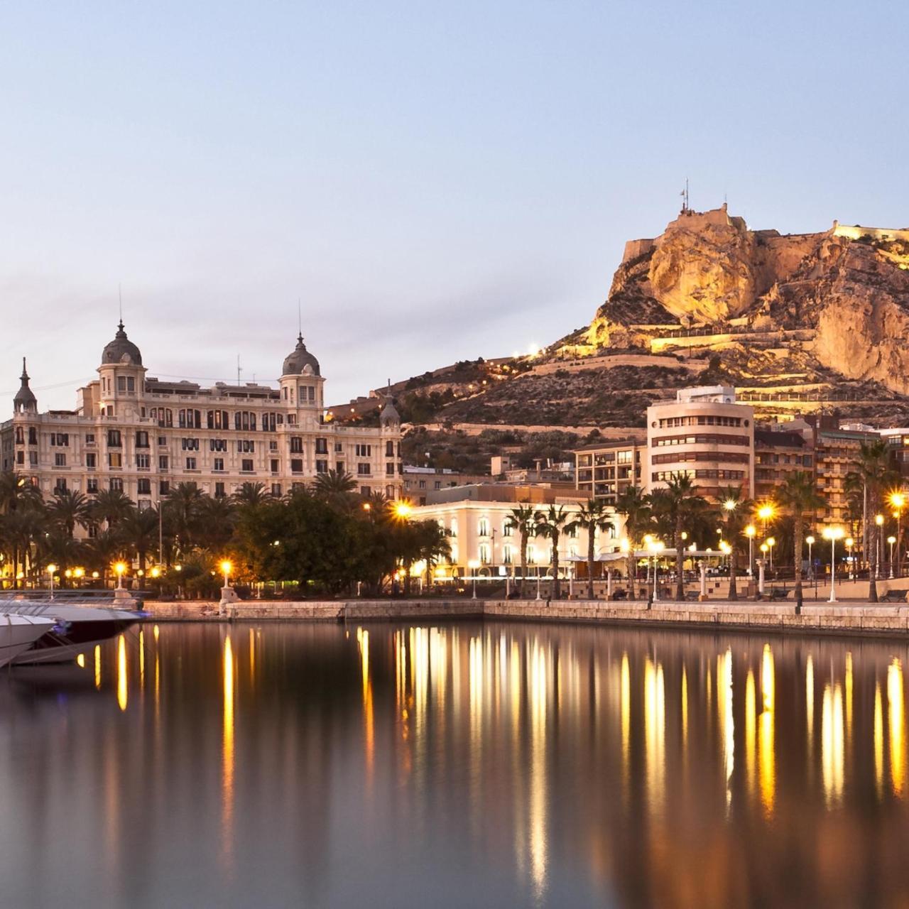 Hostal Mont Royal Alicante Dış mekan fotoğraf